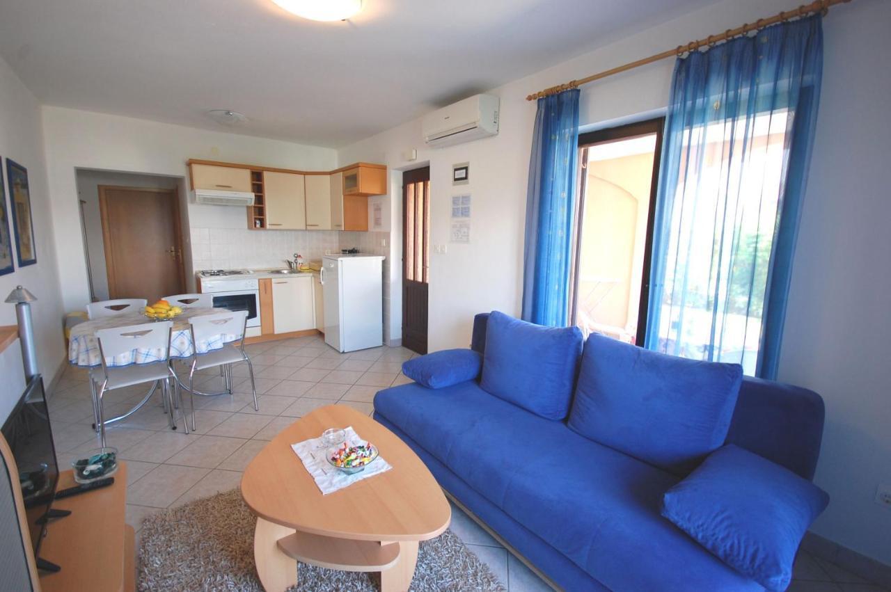 Apartments Andrea By El-Pi Tours Njivice Kültér fotó