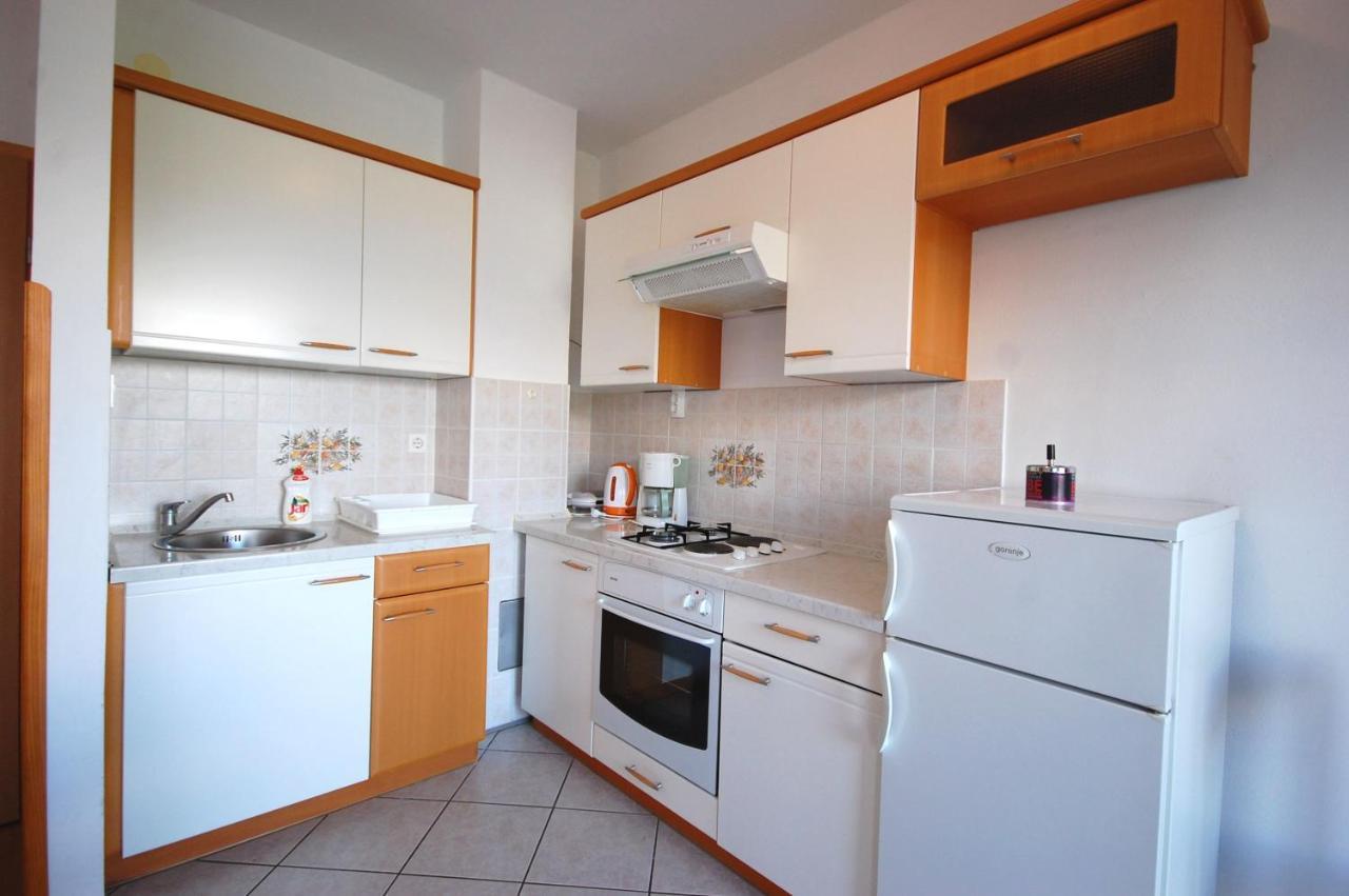 Apartments Andrea By El-Pi Tours Njivice Kültér fotó